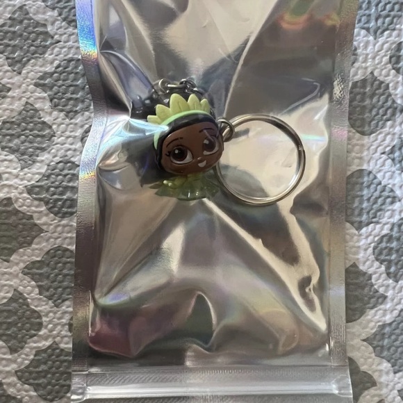 4 Disney Doorables Keychains - Free shipping - Ariel, Tiana, Jasmine, and Mickey - Picture 2 of 4